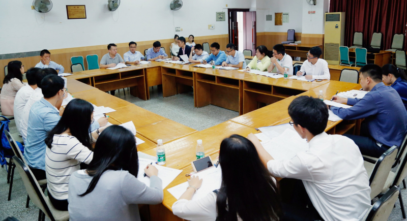 君子怀德，化院情长--日本三级片
校友会召开第二届第三次理事大会